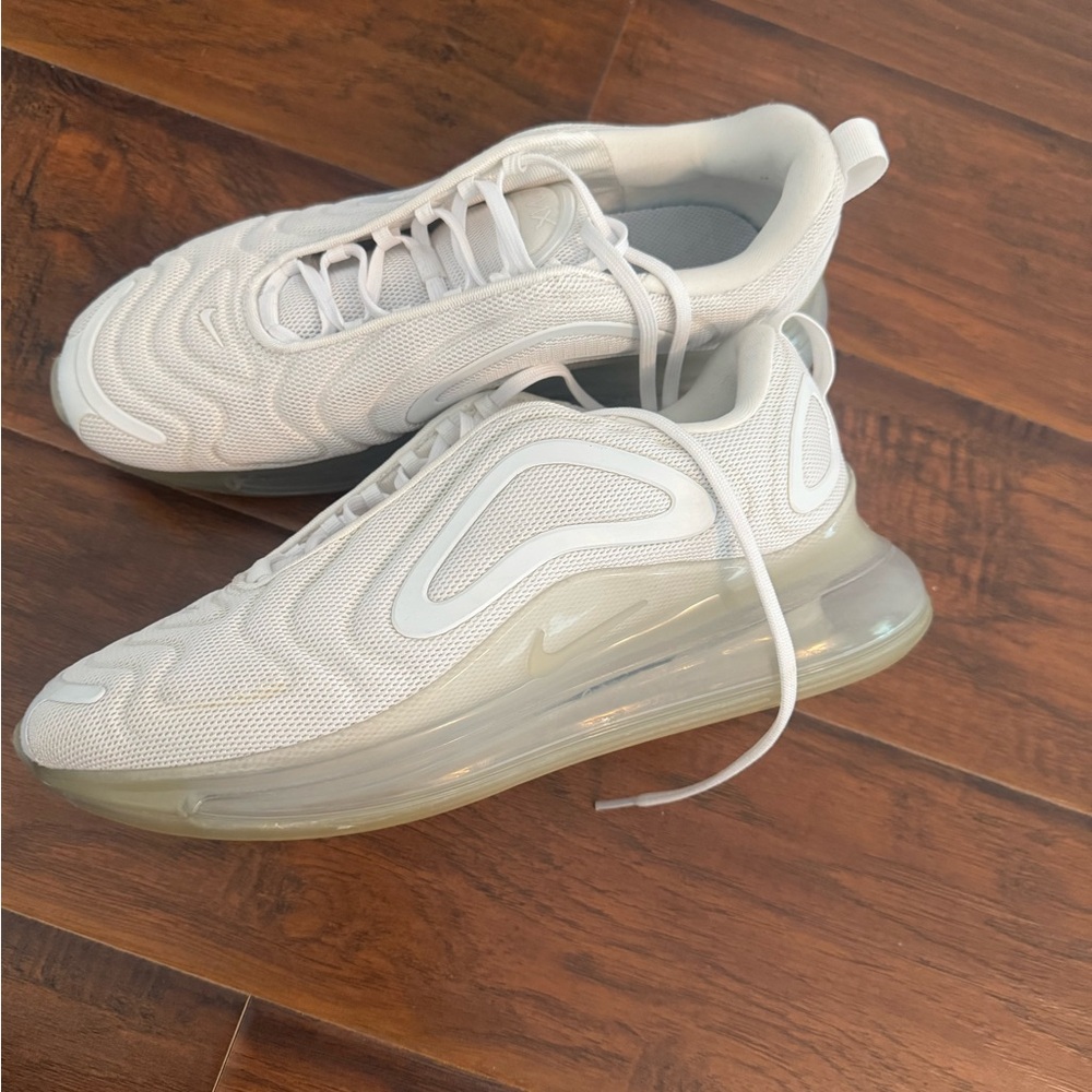 Nike Air Max 720 in White and Cream